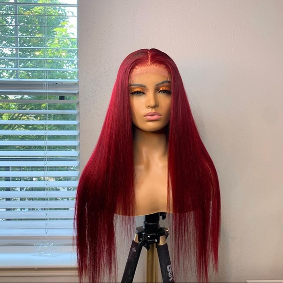 Burgundy unit closure wig - Picture 5 of 5